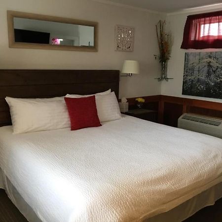 Atlantic Coast Inn เอลส์เวิร์ธ ภายนอก รูปภาพ