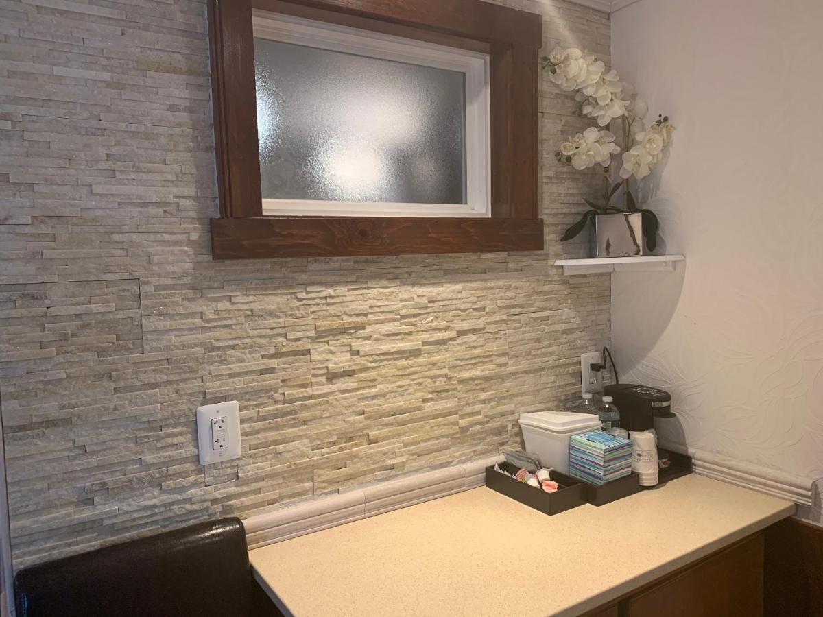 Atlantic Coast Inn เอลส์เวิร์ธ ภายนอก รูปภาพ